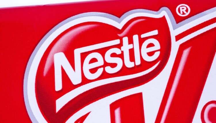 Nestlé: une étude confirme que 60 % de ses produits ne sont pas bons pour la santé