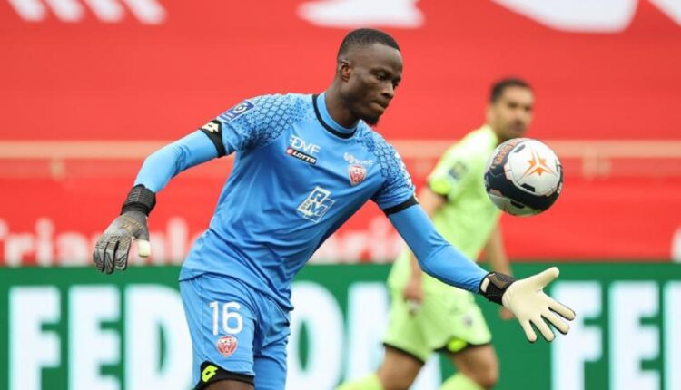 le béninois Saturnin Allagbé prêté à Valenciennes par Dijon