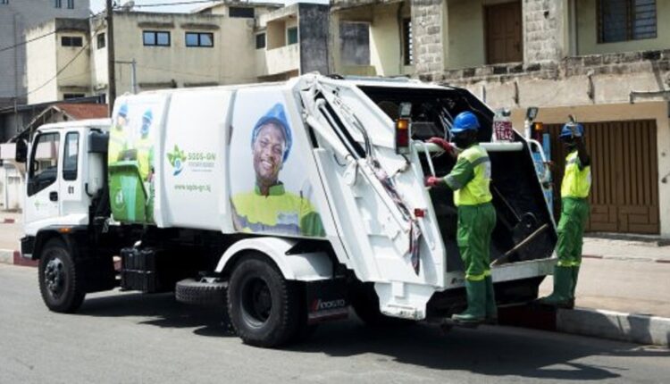 le ramassage des ordures ménagères au Bénin par SGDS-GN