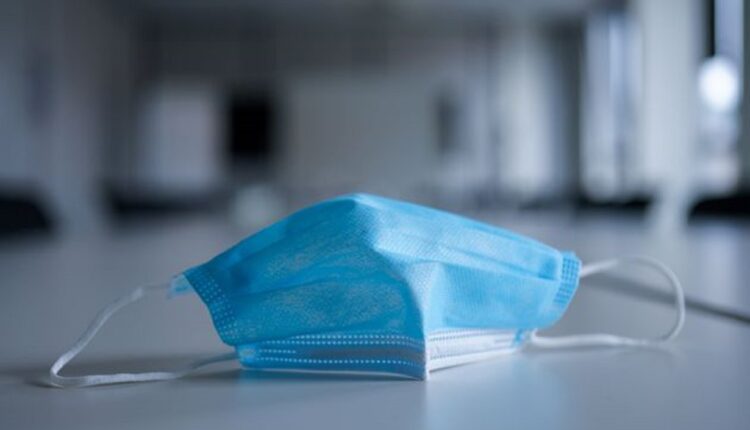 fin du port du masque et du pass vaccinal le 14 mars @ ICY MACLOAD VIA GETTY IMAGES