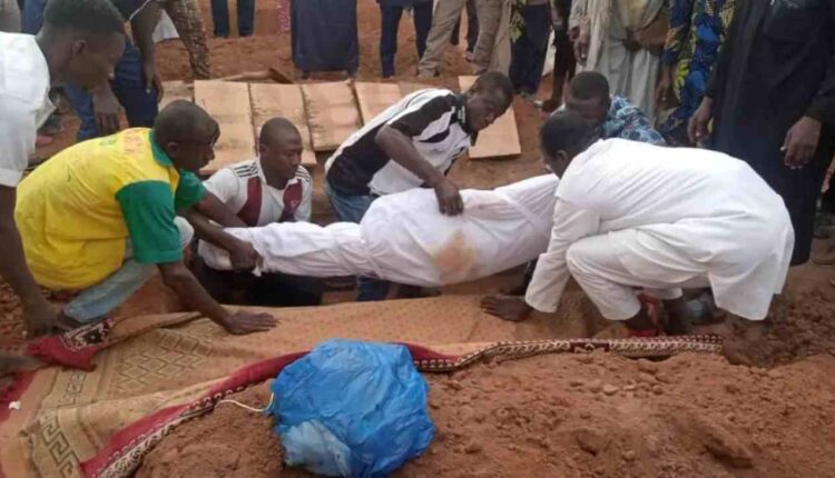 inhumation du policier Moustapha Mohamed Bio Kékéré