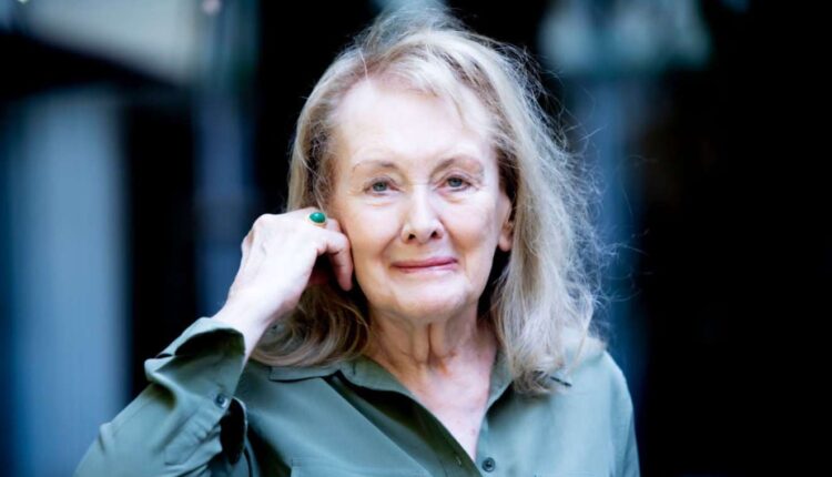 Le prix Nobel de littérature 2022 attribué à la romancière française Annie Ernaux - Forbes France