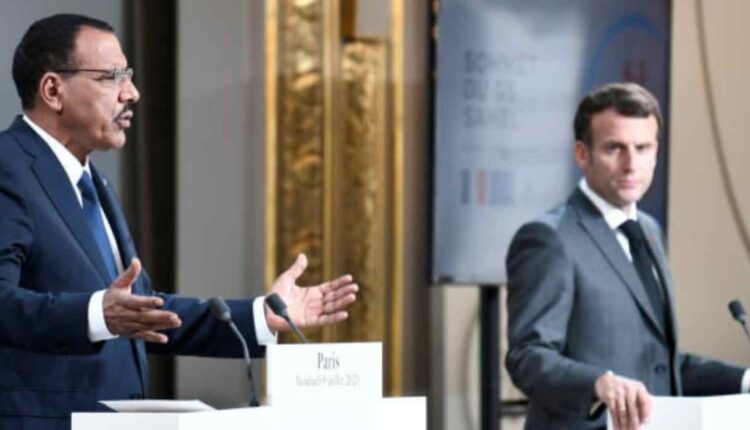 Emmanuel Macron et Mohamed Bazoum