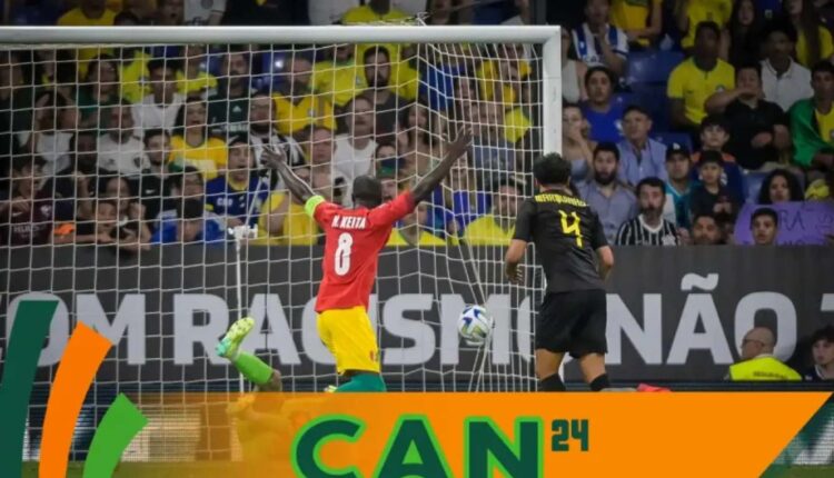 Guirassy se blesse en amical